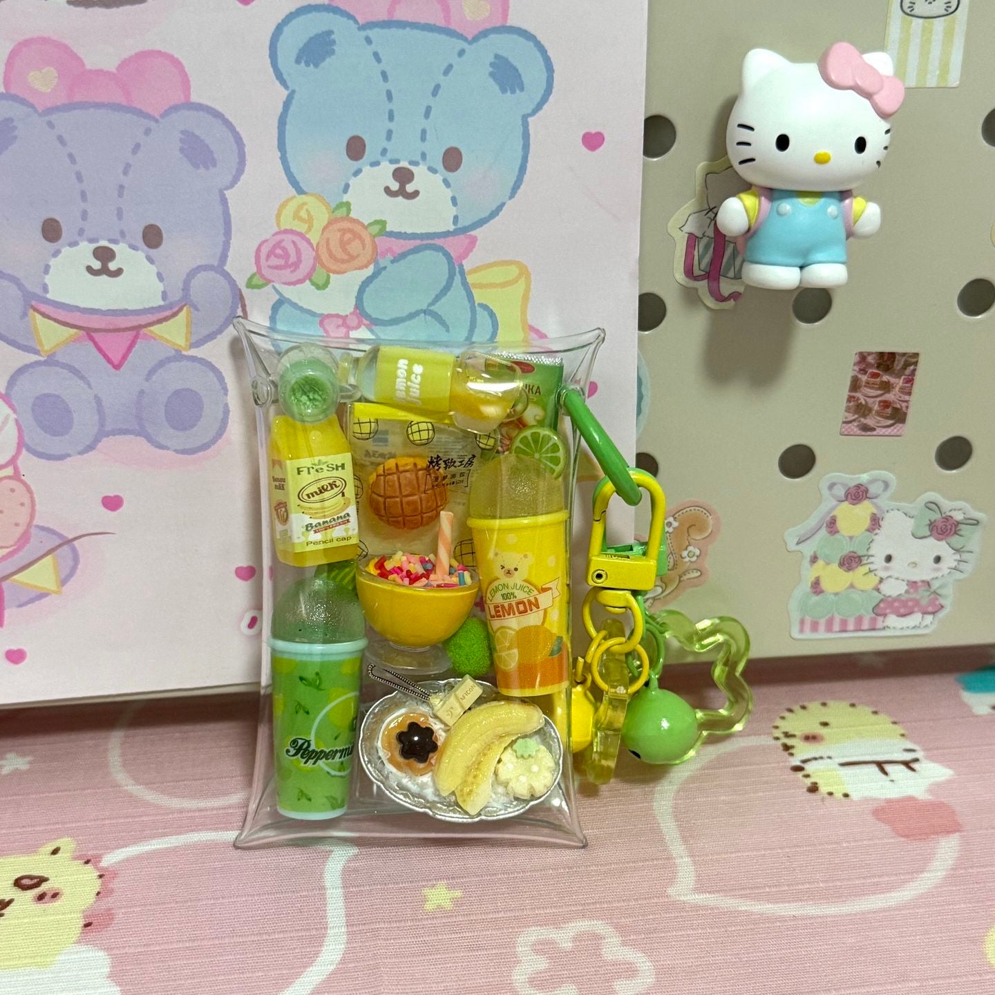 Porta-chaveiro fofo com enfeite de bolsinha2